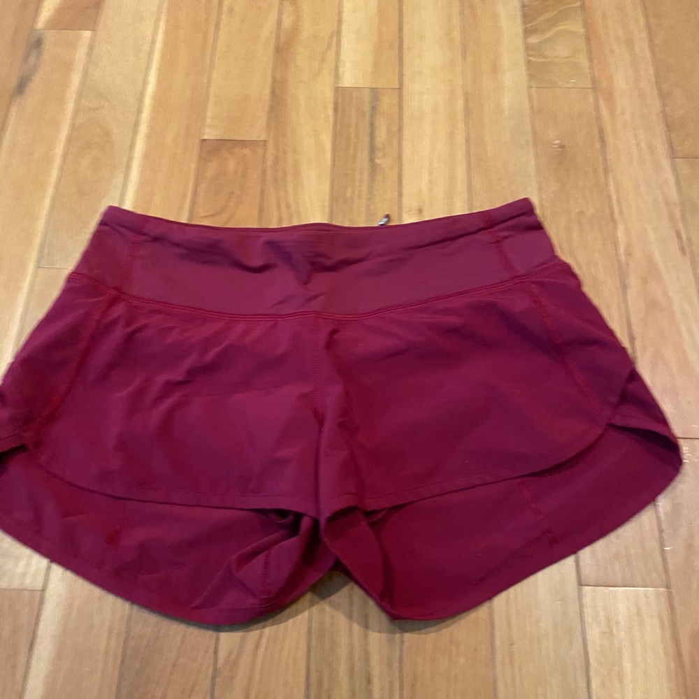 Lululemon shorts size 4